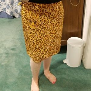 Ellen Tracy cheetah print silk skirt.